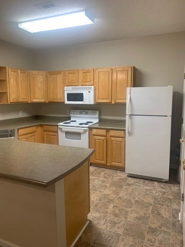Photo - Wexford Condominiums, Anderson, SC Unit 103-10