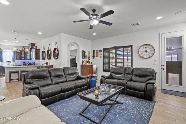 Photo - 13221 Pocklington Rd