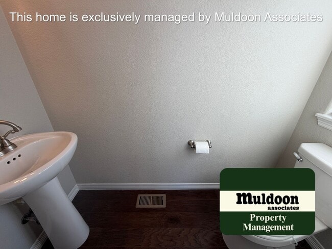 Photo - Newer build ready to move in!