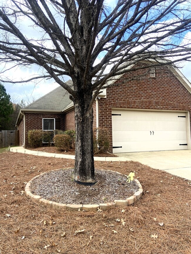 Building Photo - 256 Oxmoor Pl