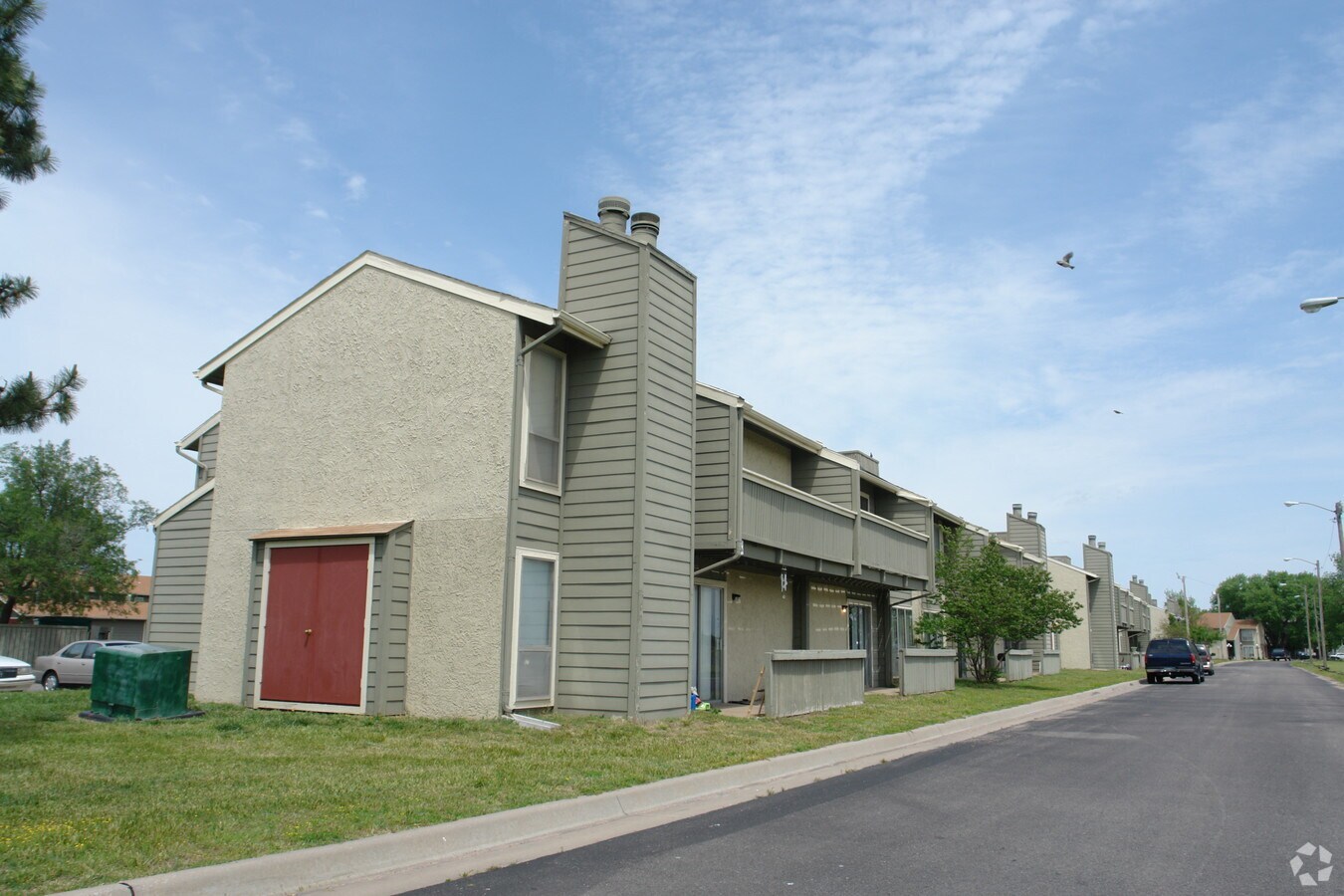 Pelican Point Apartments - Pelican Point Apartments