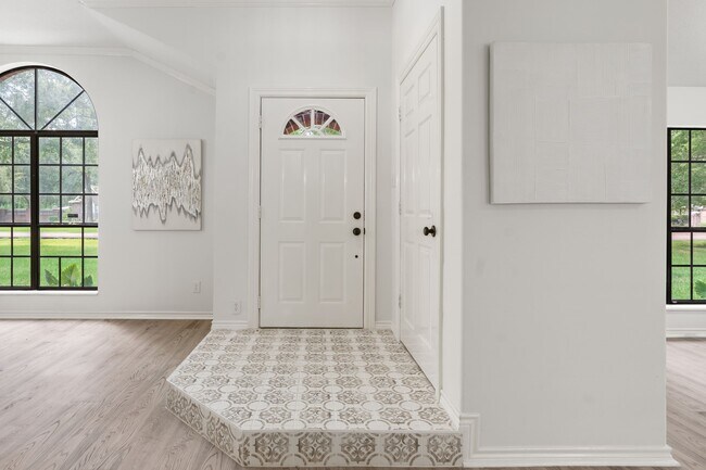 Photo - 10 Autumn Oaks Dr