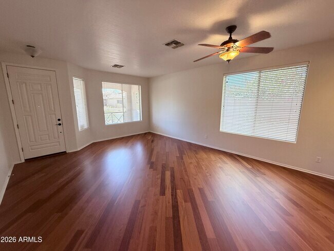 7310 E Mallory Cir