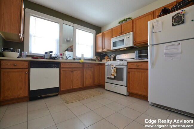 Photo - 74 Hunnewell Ave Rental