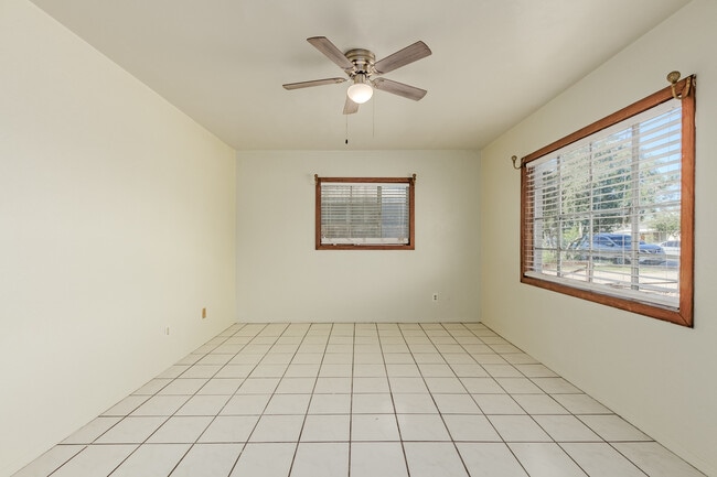 Photo - 2823 W Keim Dr