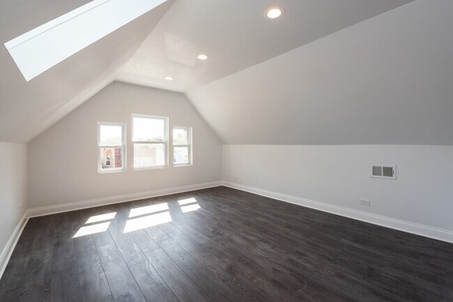 Photo - 4226 N Bernard St Unit 2