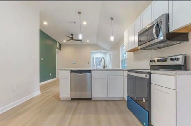 Photo - 4100 New Willow Rd