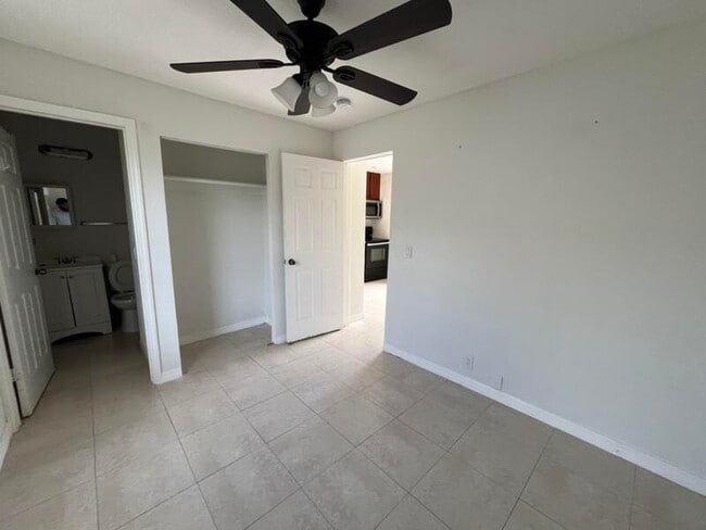 Photo - 901 8th St Unit 3