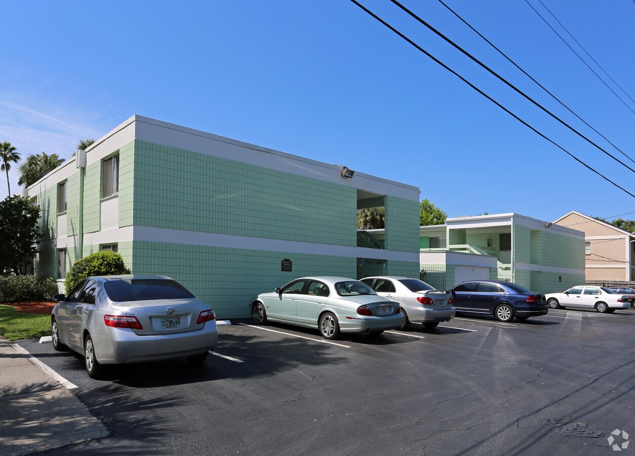 Photo - Carmen Apartments