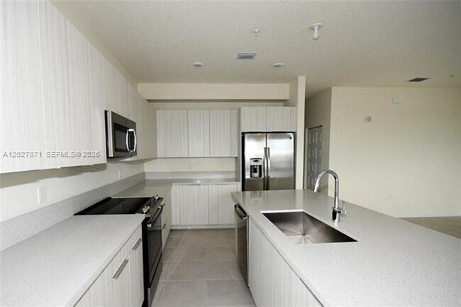 Photo - 4700 NW 84th Ave Unit 4700 NW 84th Ave # 18, Doral, FL 33166
