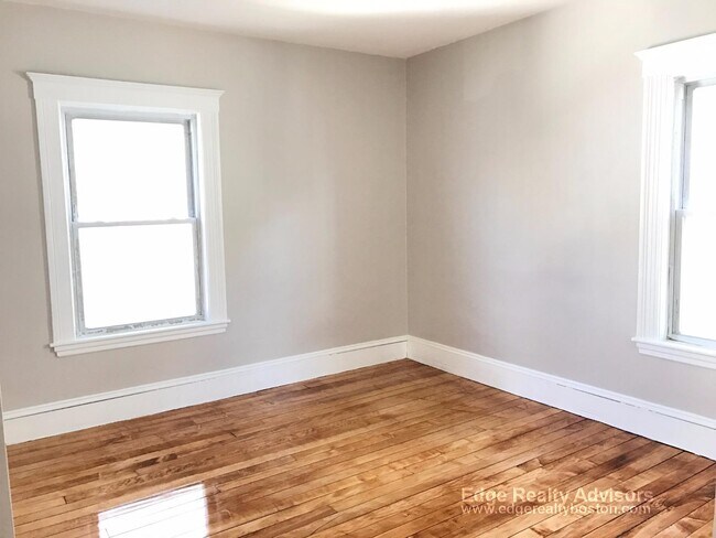 Photo - 130 Brooks St Unit 2