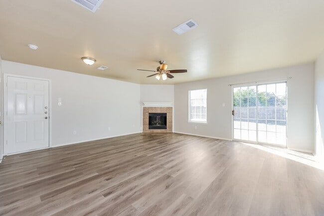 Photo - 7447 Pineberry Rd