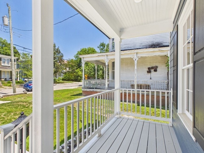 Photo - 636 High St