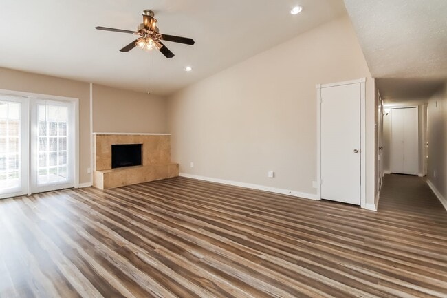 Photo - 16835 Grampin Dr