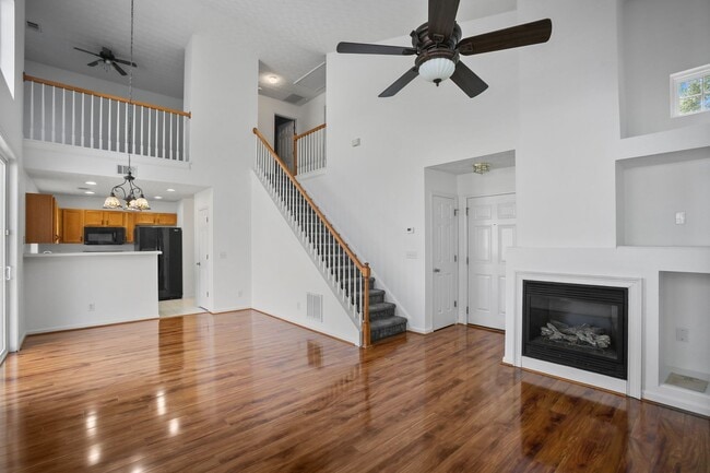 308 W Oaks Trail