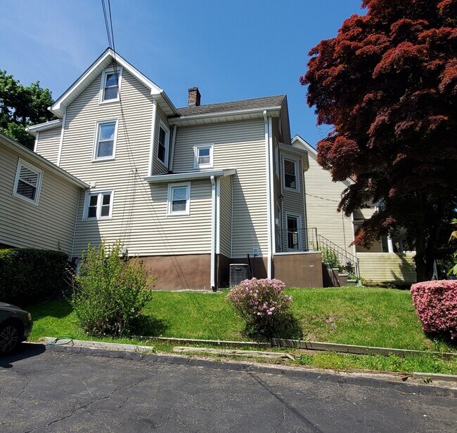 Photo - 16 Grandview Ave