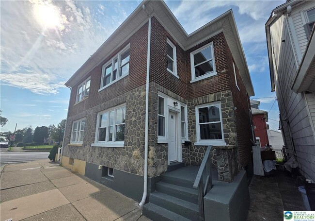 Photo - 161 W Wilkes Barre St