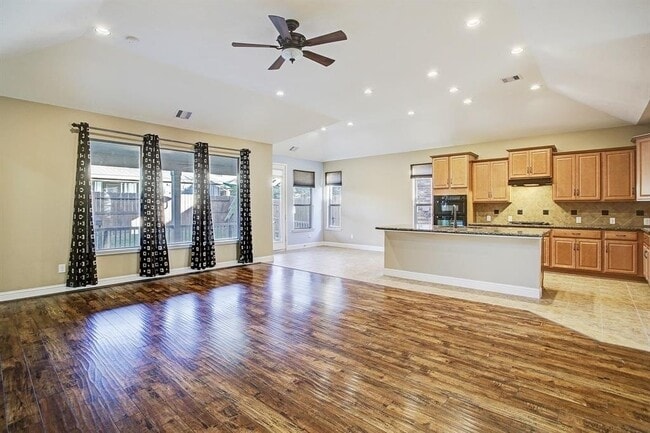11022 Avery Oaks Ln
