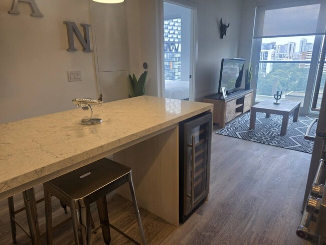 Photo - 30 Mutual St Unit SI ID1261979P