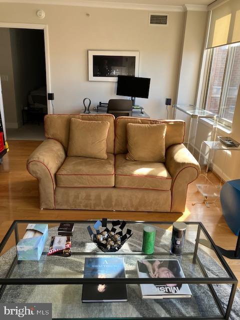 Building Photo - 1220 N Fillmore St Unit 909