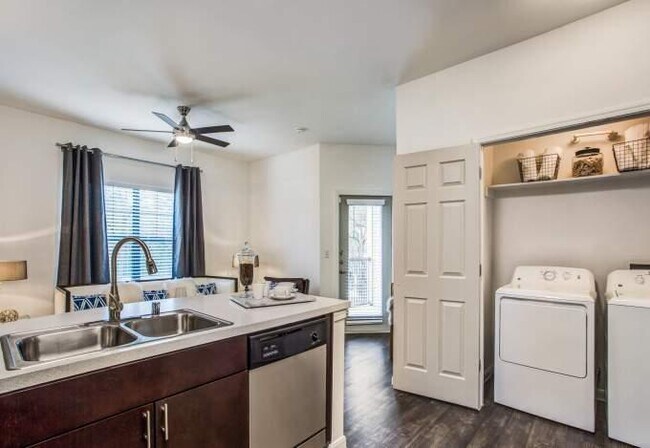 Photo - 1 bedroom in Houston TX 77090 Unit 147