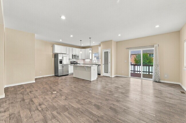 $2,445.95 - 4 Bed, 2.5 Bath Townhome with Attached Garage and Central AC!