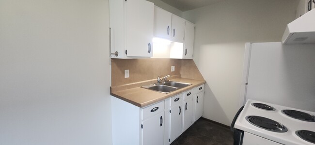 Photo - 625 9th St N