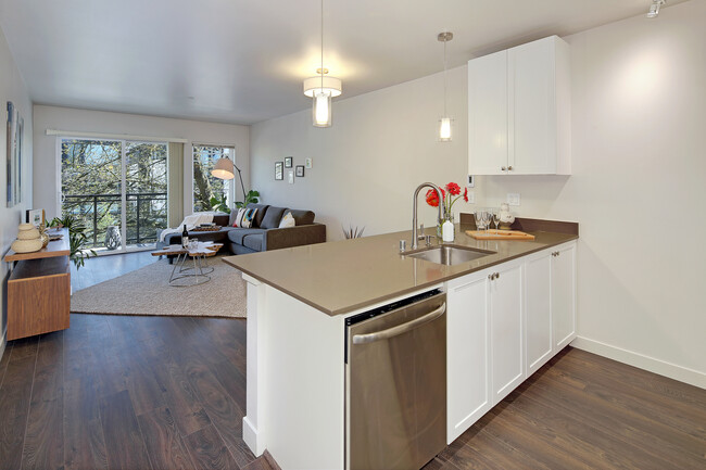 Building Photo - z-063025-The Gatsby Rental