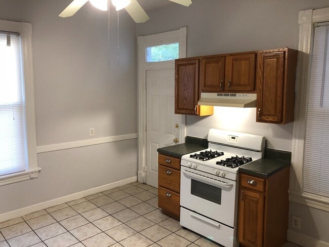 Photo - 2220 Parkwood Ave Unit Apt #1st Fl