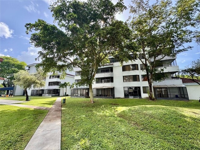 Building Photo - 8215 SW 152nd Ave Unit G-304