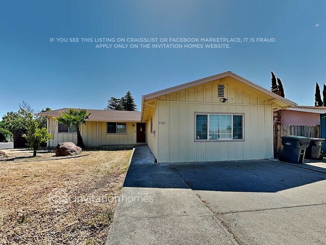 Building Photo - 2760 Orchid St Rental