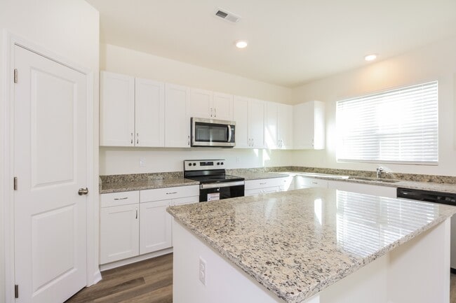 Photo - 1624 Corbett St