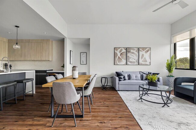 Photo - 5515 Humming Bird Ln Unit 309