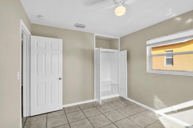 Photo - 184 SE 27th Way