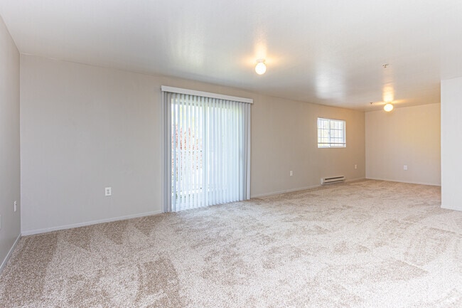 3BR, 2BA - 1143SF