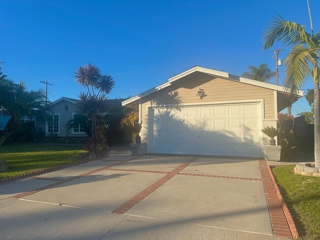 Photo - Beautiful 4 Bed / 3 Bath Home in Garden Grove For Rent