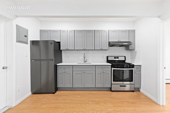 Kitchen - 426 McDonald Ave Unit 1R