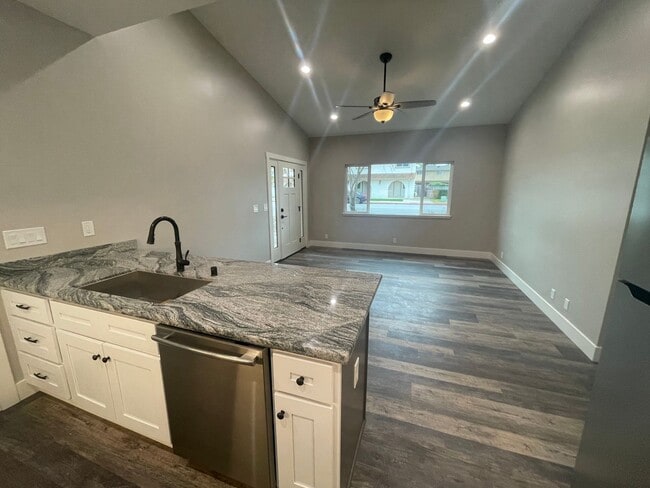 Photo - 2 Bedroom, 2 Bathroom ADU Unit 1580-200