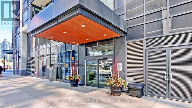 Photo - 510 Curran Place Unit 2104