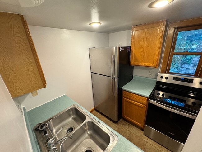 Photo - Updated 1 Bedroom Apartment – ½ Block from KSU!