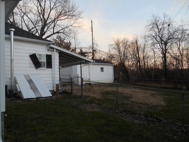 Photo - 1021 W Howe St