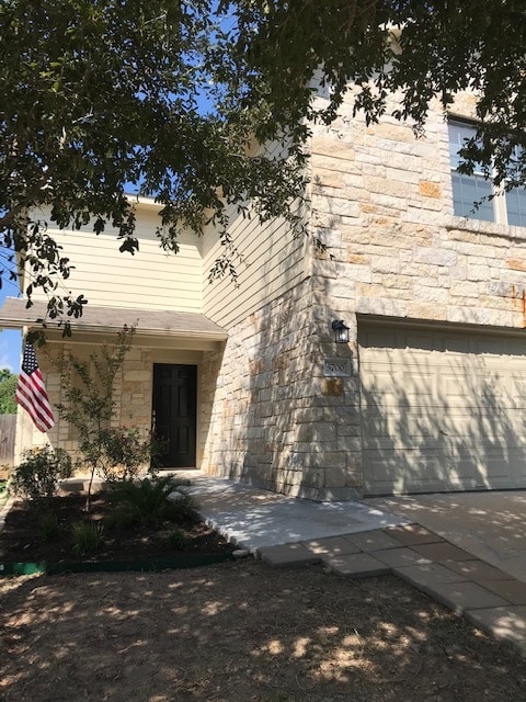 Building Photo - 5700 Abby Ann Ln Rental