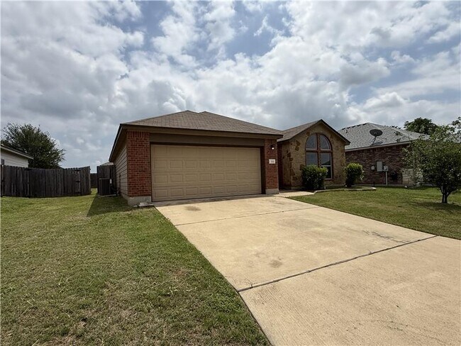 Photo - 531 Parkfield Ln