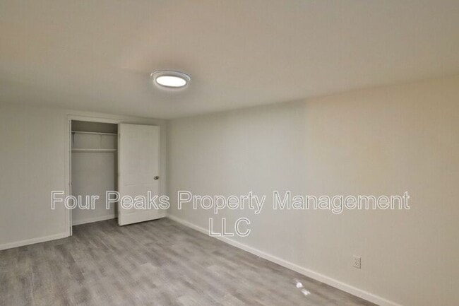 Photo - 102 E Hatcher Rd