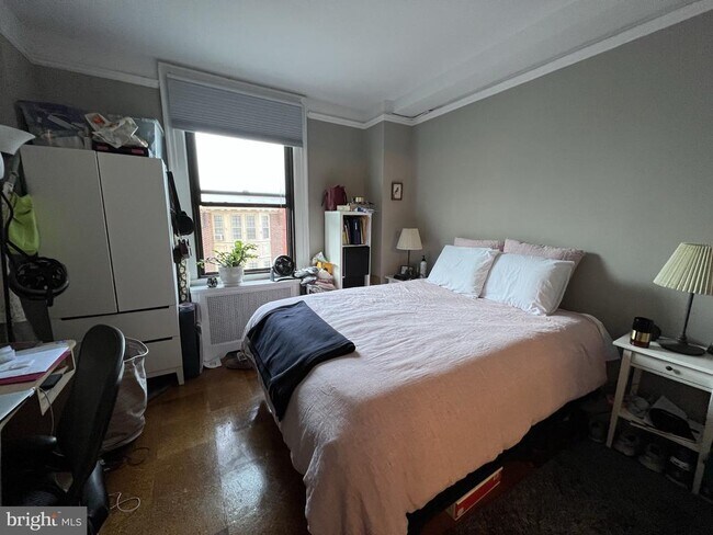 Photo - 2031 Locust St Unidad 202