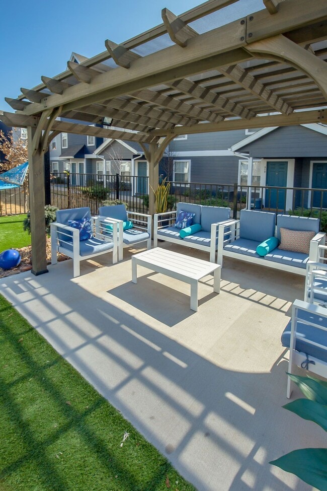 Photo - DISTRICT SIX10