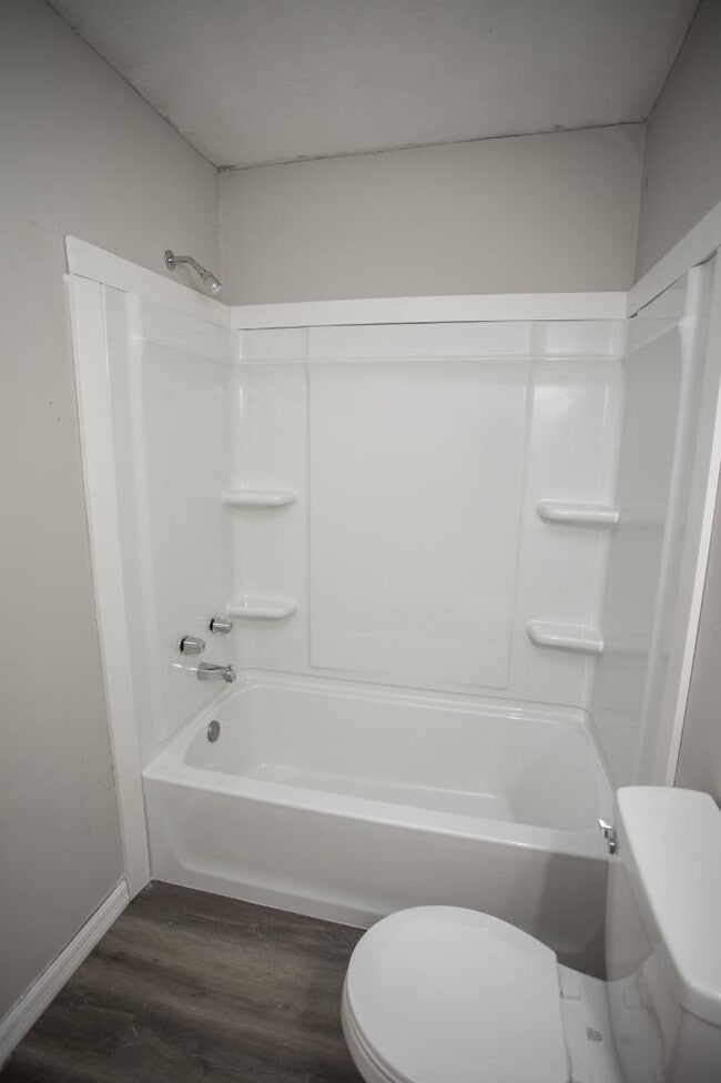 Photo - 309 W Marigny Cir