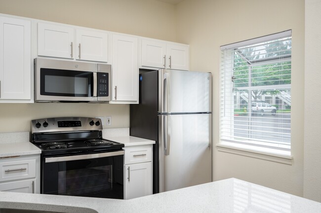 Building Photo - Village at Main Street Rental