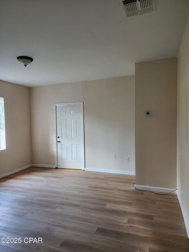 Photo - 705 Satsuma Ave