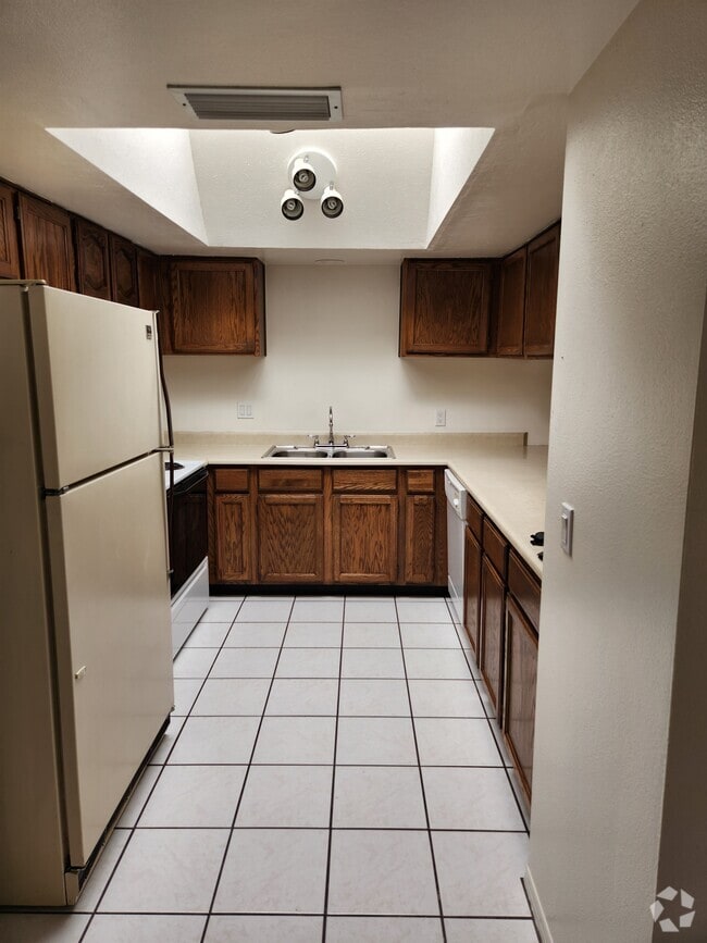 Building Photo - 14404 N 57th Dr Unit Northern Manor West Rental